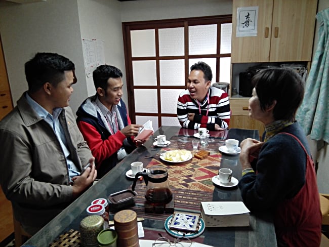 夕食交流の様子