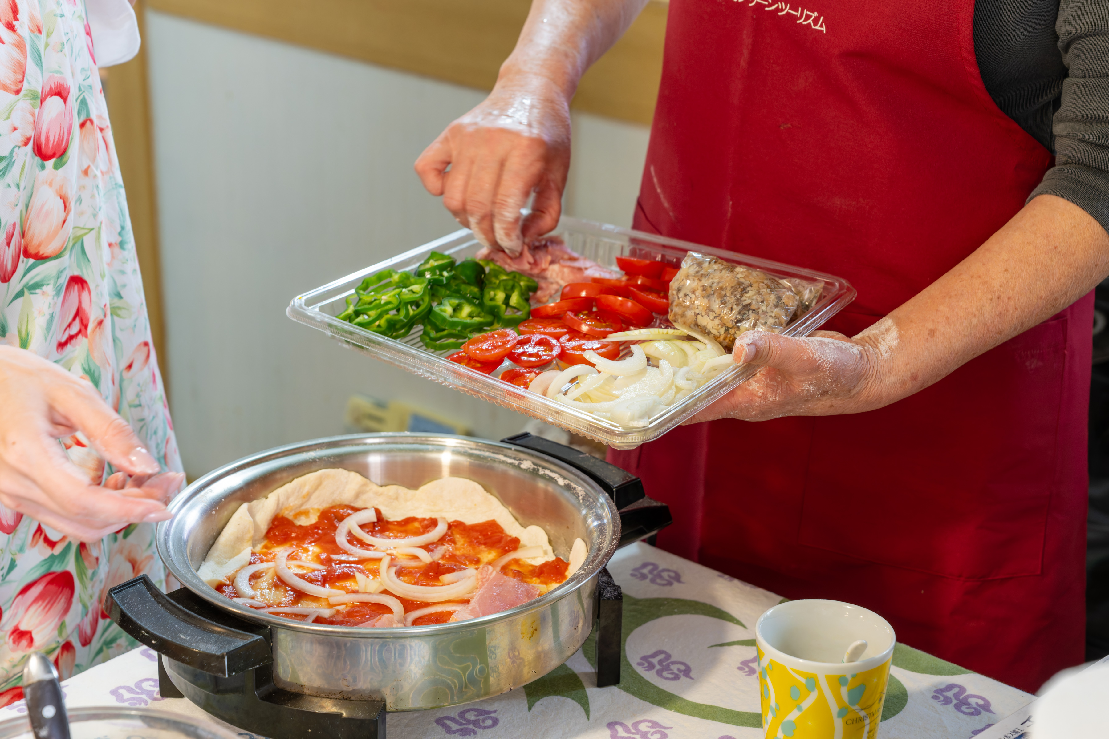 ピザ作り体験の様子